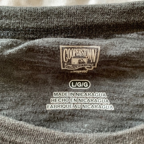 Giants T-Shirt - Picture 2 of 2